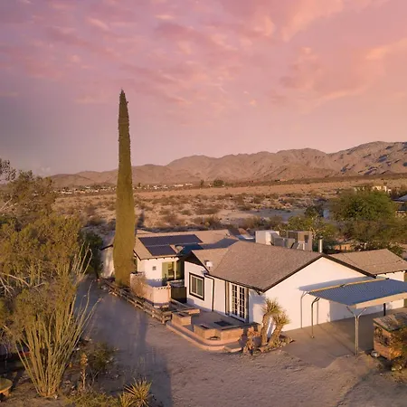 Asteroid By Avantstay Unique Ranch Retreat Just Outside Joshua Tree Permit: Vhr22-094